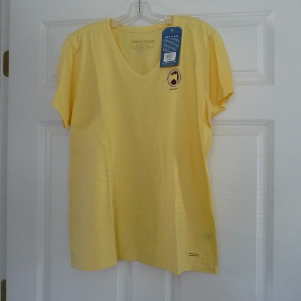 NWT LIFE IS GOOD WOMENS XL CRUSHER SHORT SLEEVE VEE – HORSE COIN – HAPPY YELLOW